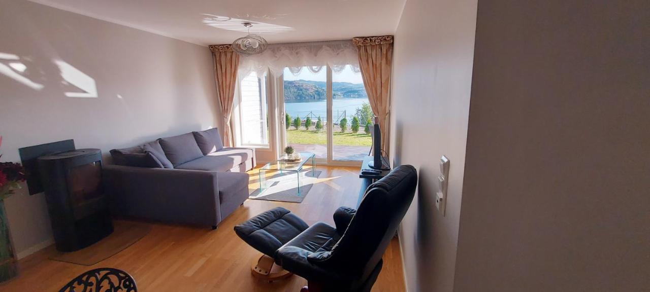 Bjornestrand Fjordside View 卑爾根 外观 照片