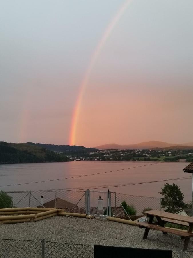 Bjornestrand Fjordside View 卑爾根 外观 照片