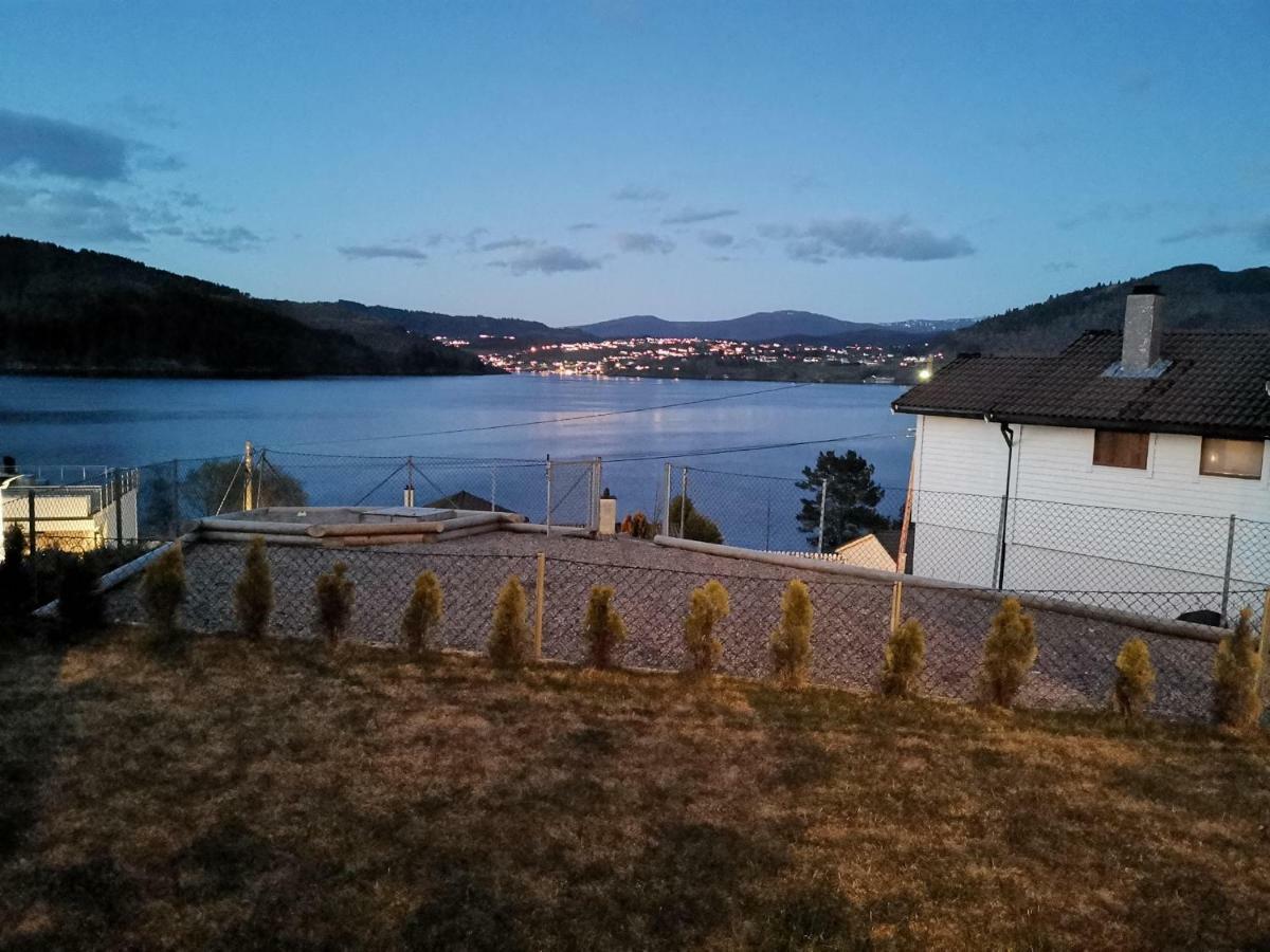 Bjornestrand Fjordside View 卑爾根 外观 照片